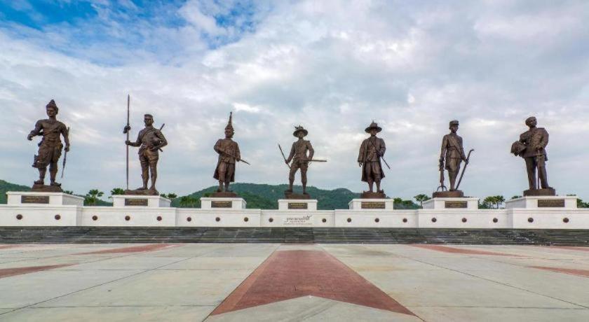 Greenfield Valley Fishing Resort Hua Hin Ngoại thất bức ảnh